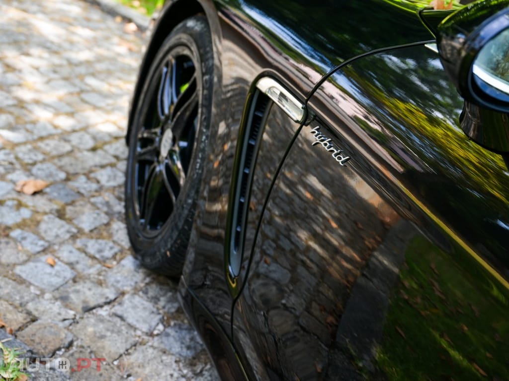 Porsche Panamera S Hybrid J19