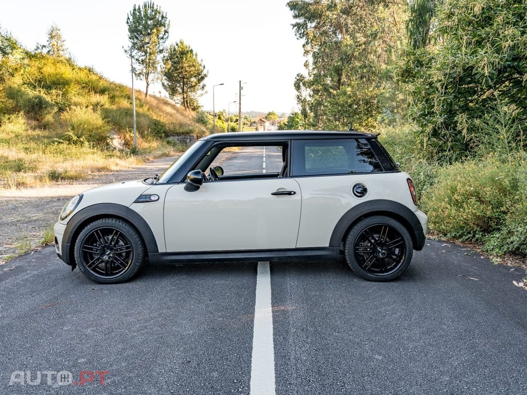 MINI Cooper Cooper D