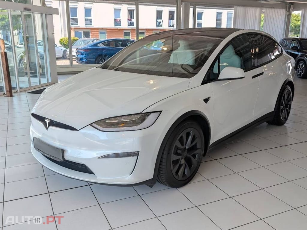 Tesla Model X Plaid AWD
