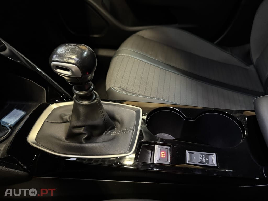 Peugeot 2008 1.2 PureTech Allure