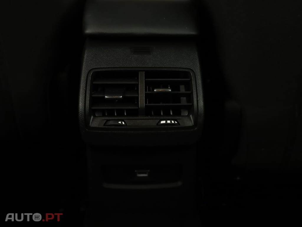 Citroen C4 C4 1.2 PureTech Plus EAT8