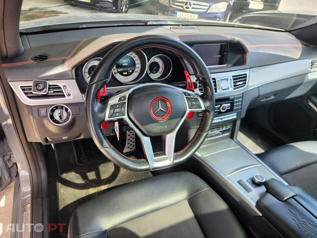Mercedes-Benz E 300 BLUETEC Hybrid Avantgarde