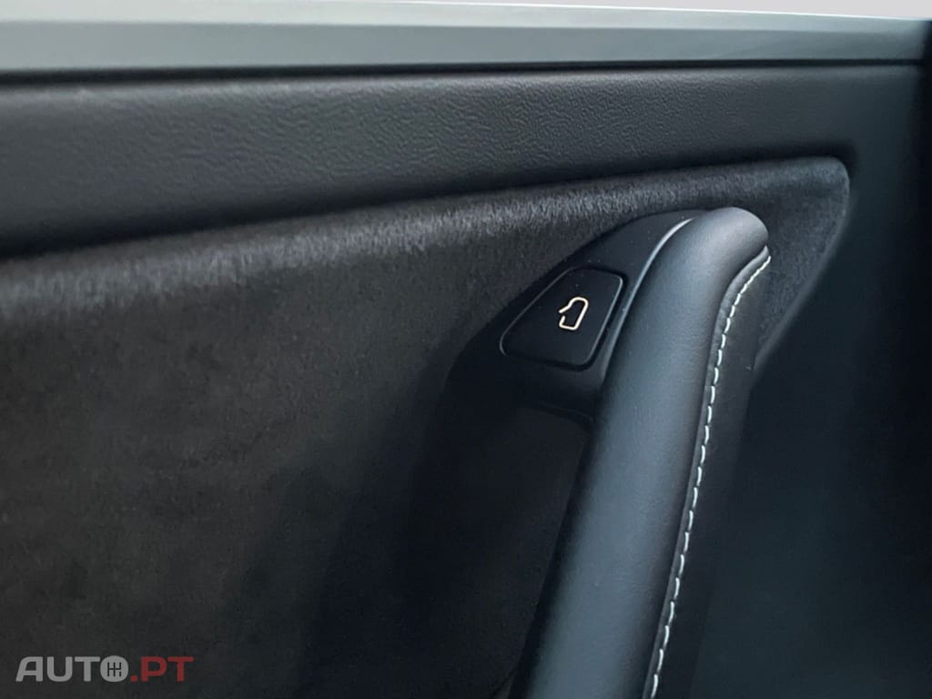 Tesla Model Y I.V.A DEDUTIVEL Performance Dual AWD