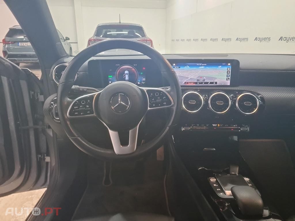 Mercedes-Benz CLA 250 e Shooting Brake Style Plus