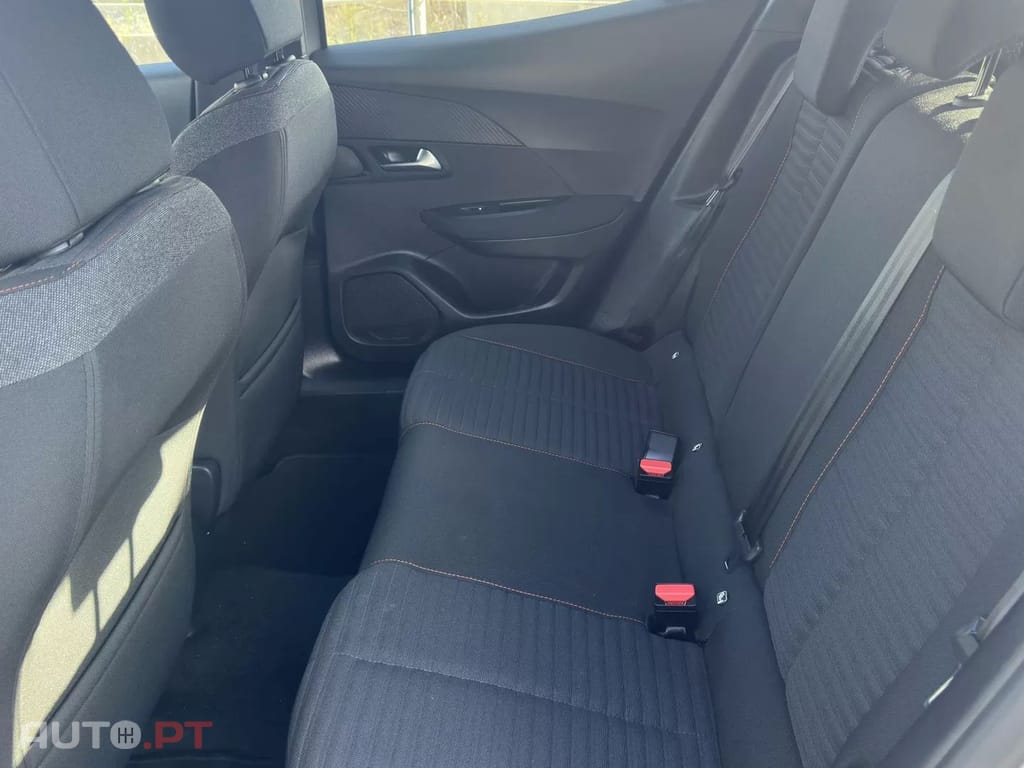 Peugeot 2008 1.2 PureTech Active Pack