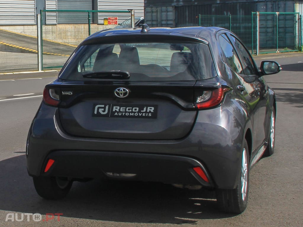 Toyota Yaris 1.0 VVT-i Confort Plus