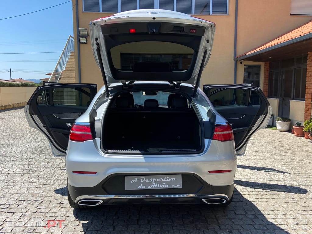 Mercedes-Benz GLC 220 220D Coupé AMG LINE 4-Matic