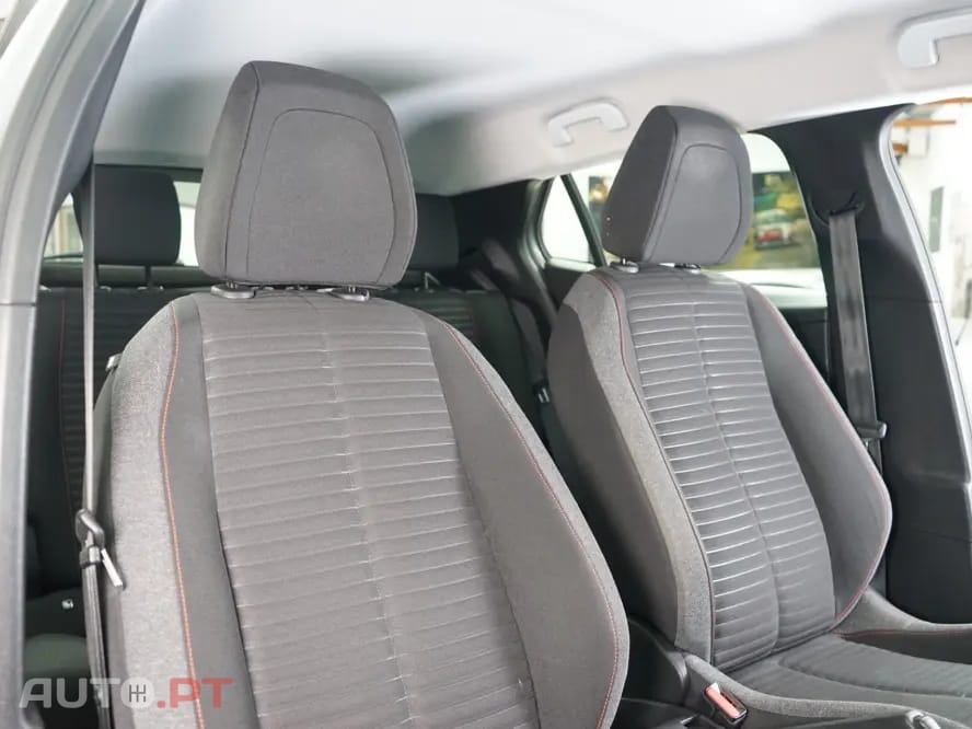 Peugeot 2008 1.2 PureTech Allure
