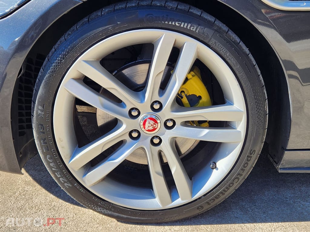 Jaguar XE 2.0 D R-Sport