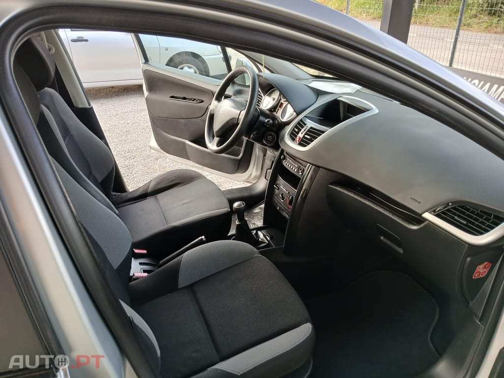Peugeot 207 1.4 HDI