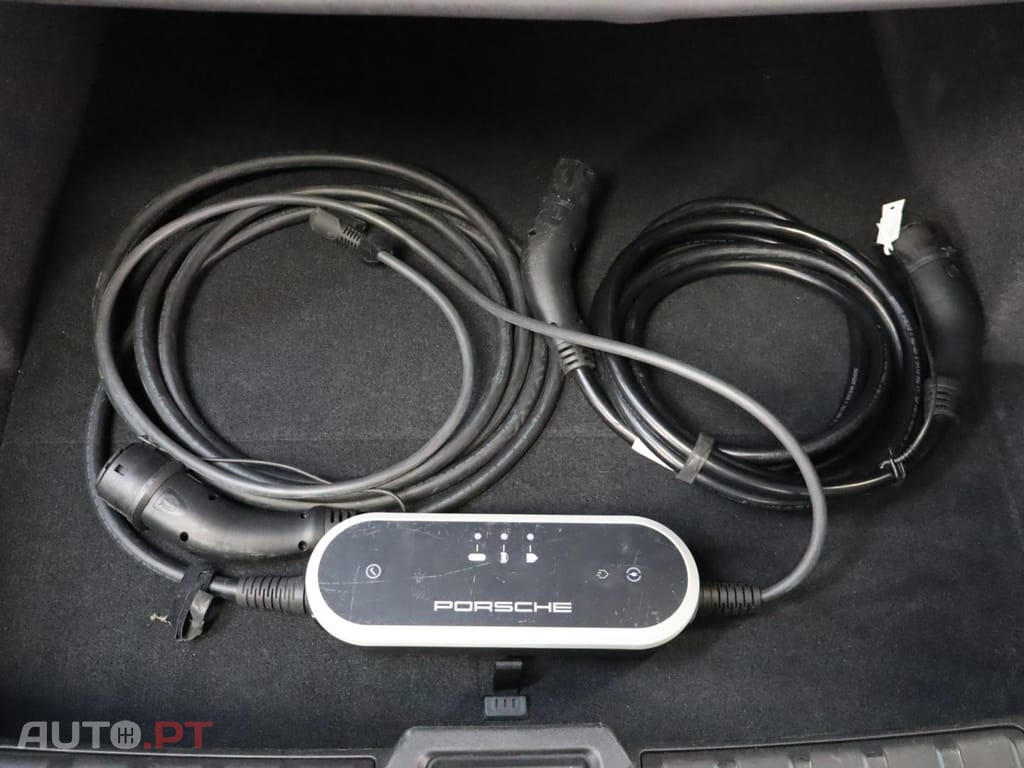 Porsche Taycan Standard