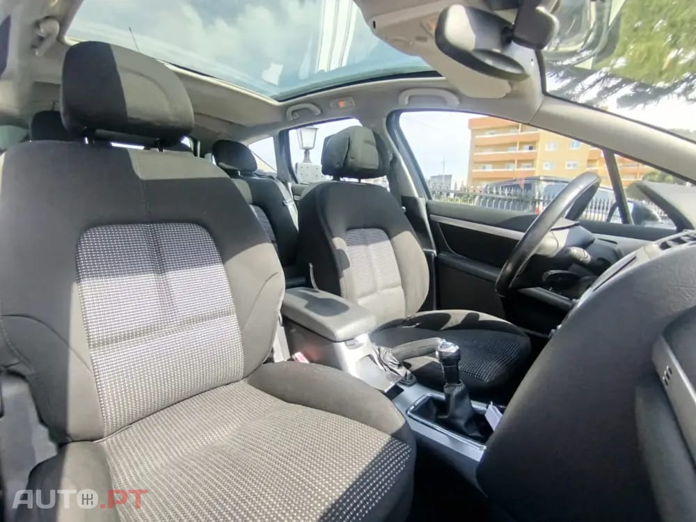 Peugeot 407 SW 1.6 HDi SE Navteq