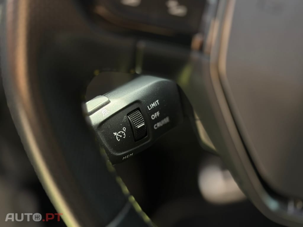 Peugeot E-2008 50 kWh GT