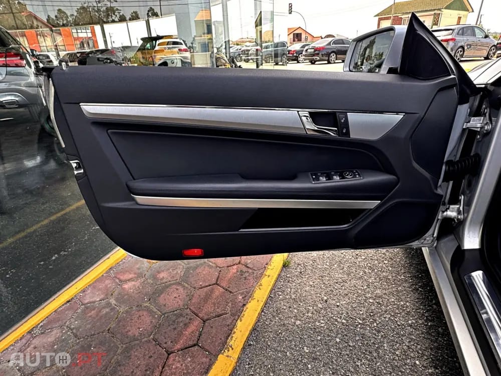 Mercedes-Benz E 220 CDi Avantgarde BlueEfficiency