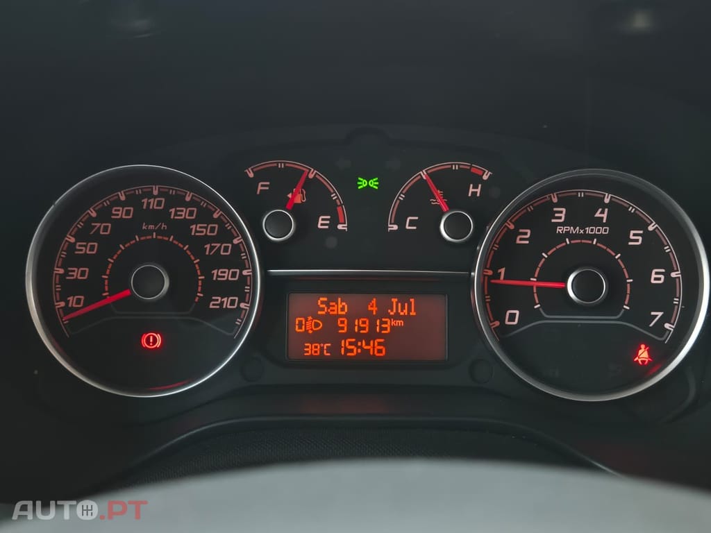 Fiat Doblo 1.6 M-Jet SX (3 Lug. )