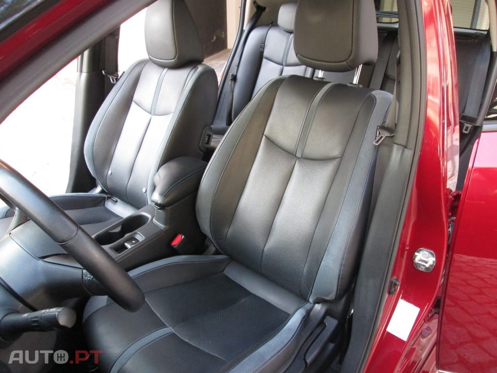 Nissan Leaf Tekna Two Tone