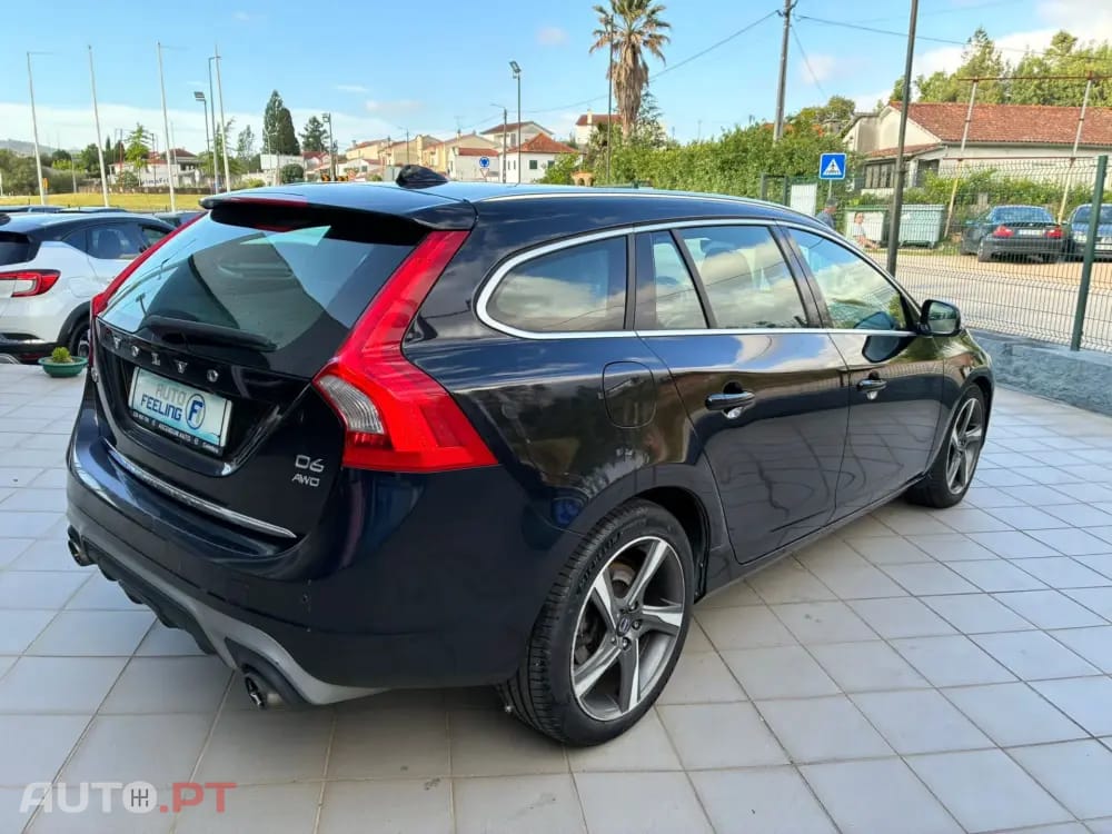 Volvo V60 2.4 D6 R-Design Momentum AWD Phev