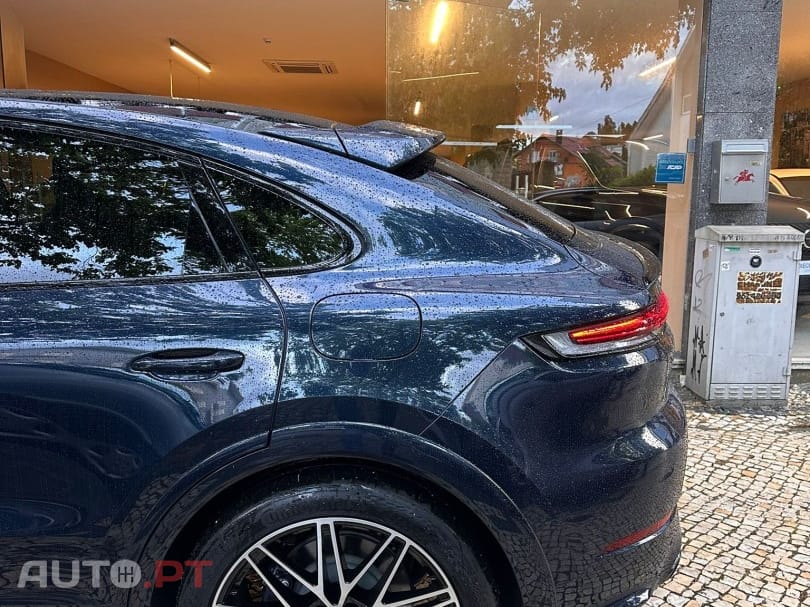 Porsche Cayenne E-Hybrid Tiptronic S Black Edition