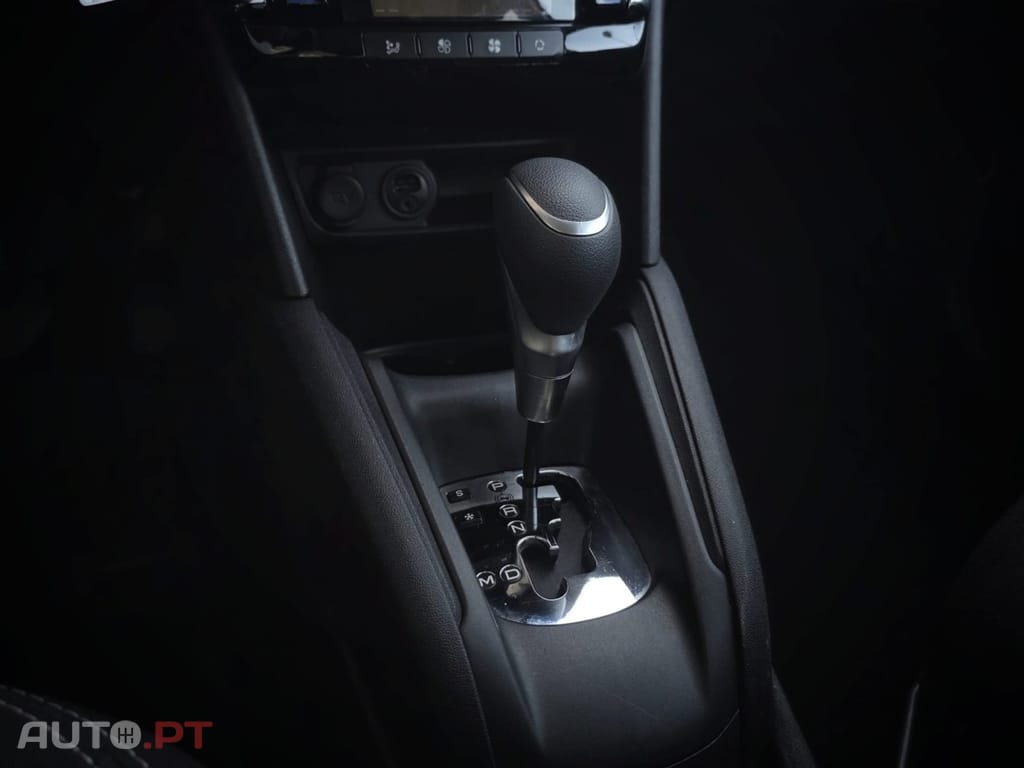 Peugeot 208 1.2 PureTech Allure EAT6