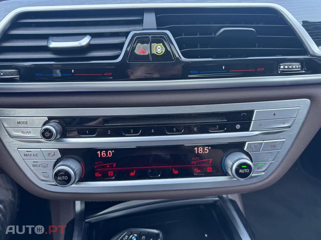BMW 745 e M Sport I.V.A DEDUTIVEL 