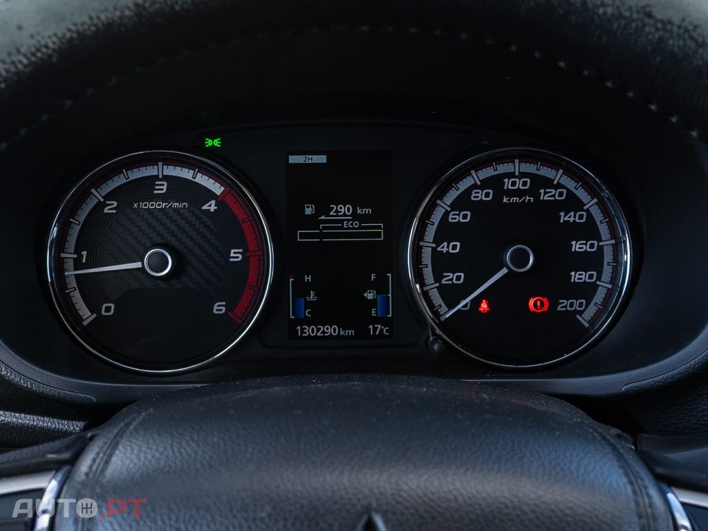 Mitsubishi L200 2.3 DI-D CD Invite Strakar Look 4WD