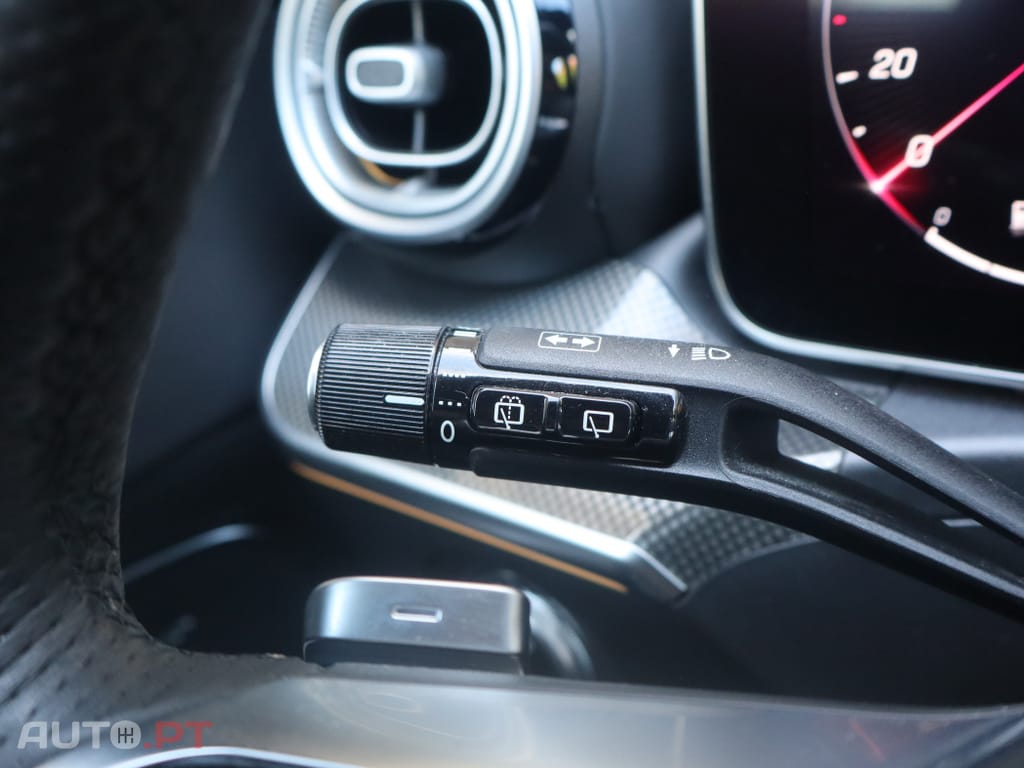 Mercedes-Benz C 300 e AMG Line