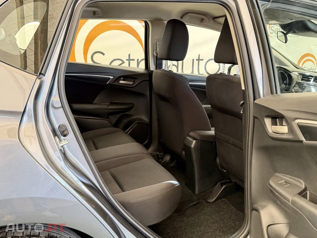 Honda Jazz 1.3 I-VTEC Comfort +Connect. Navi CVT