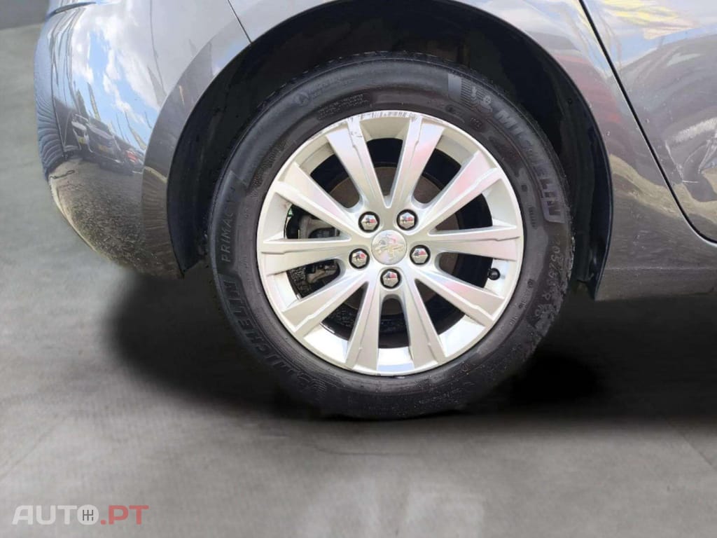 Peugeot 308 1.2i Style