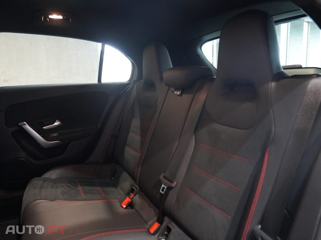Mercedes-Benz A 180 d AMG Line