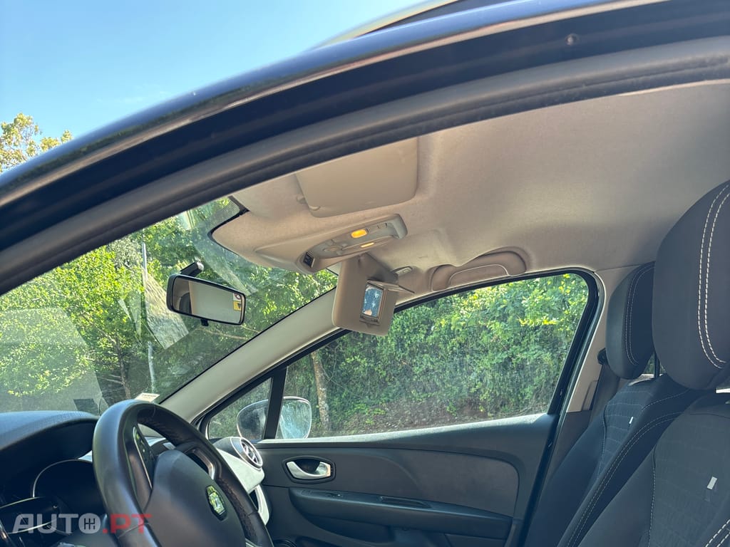 Renault Clio Sport Tourer Carrinha