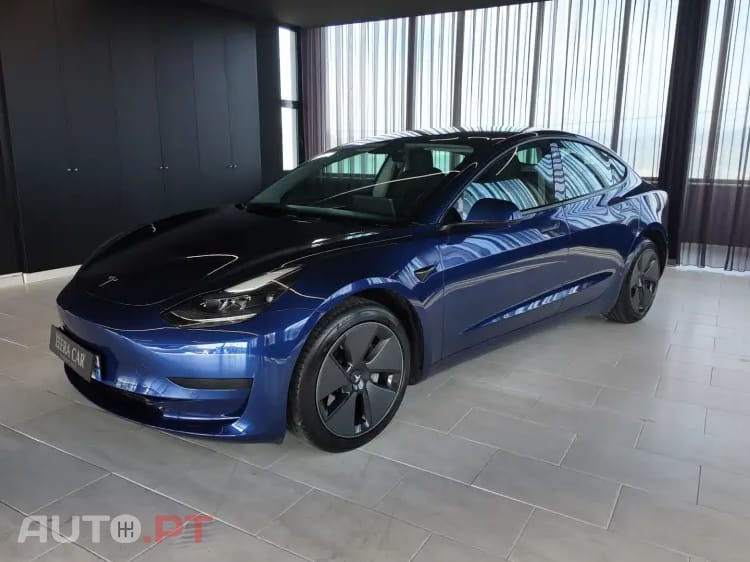 Tesla Model 3 Standard Range Plus RWD