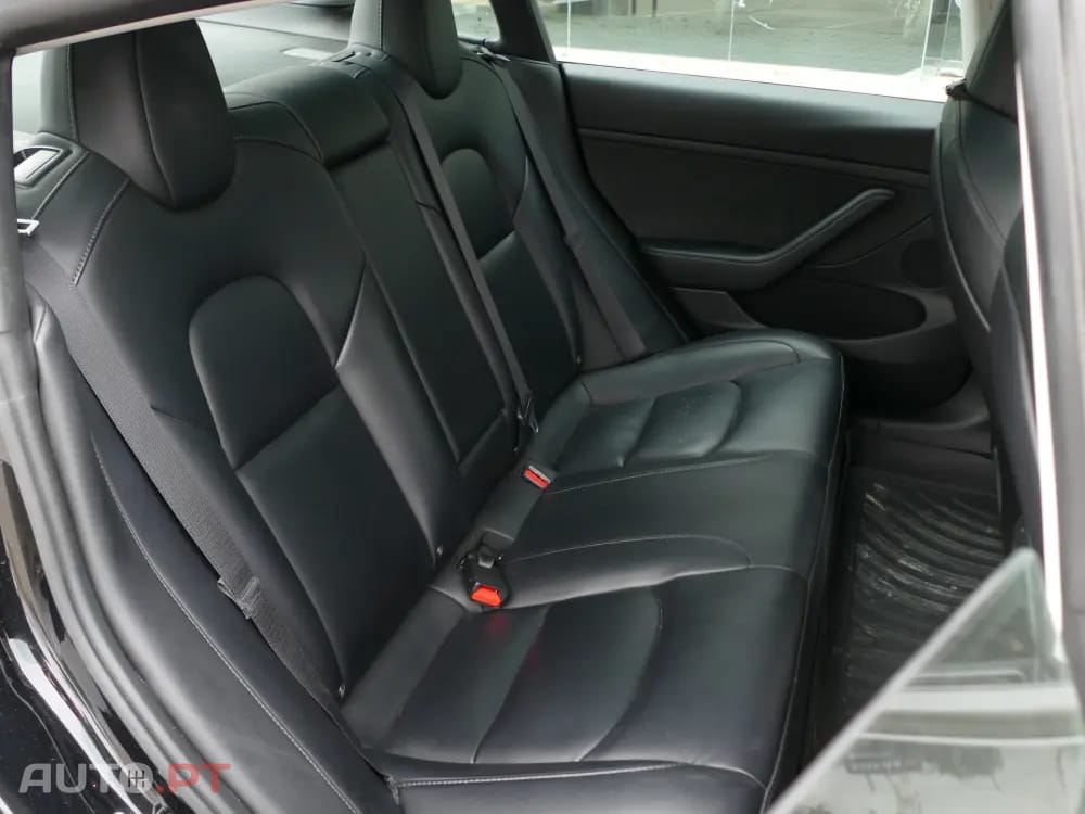Tesla Model 3 Tração Traseira