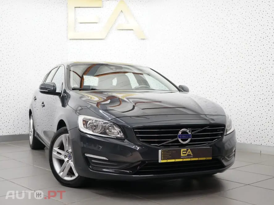 Volvo V60 2.4 D6 Momentum AWD Phev
