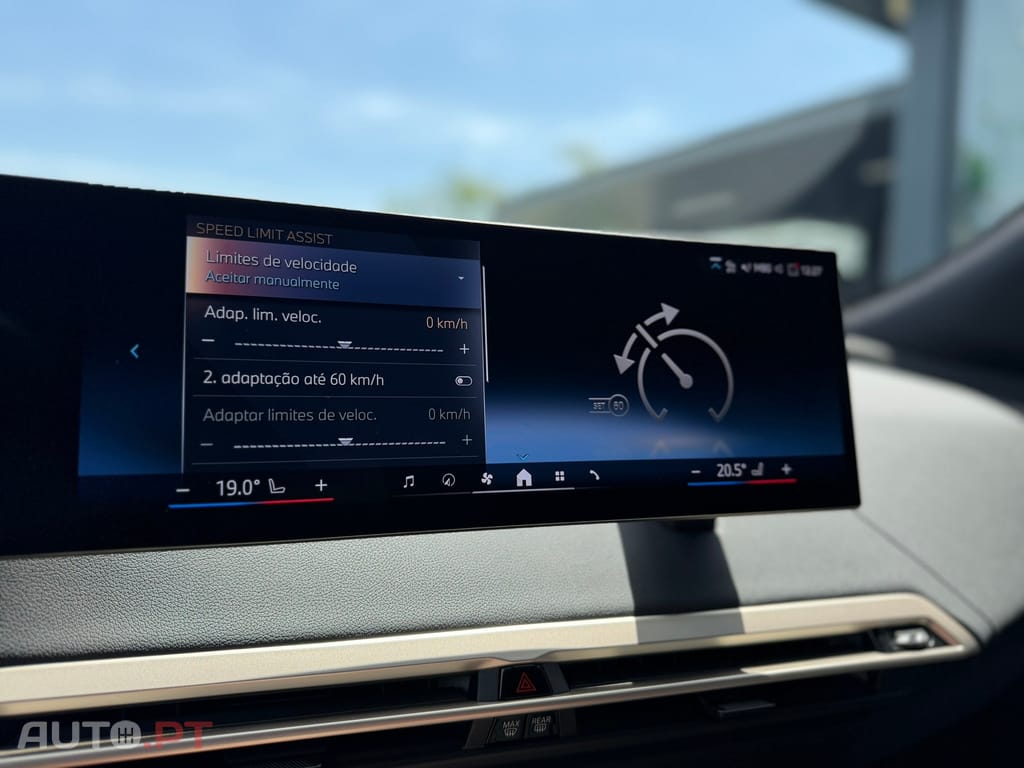 BMW iX xDrive 40 Pack Desportivo