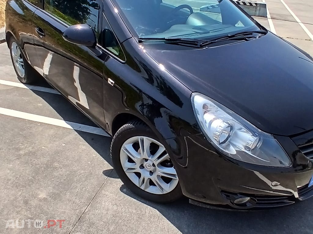 Opel Corsa Black Edition 1.2