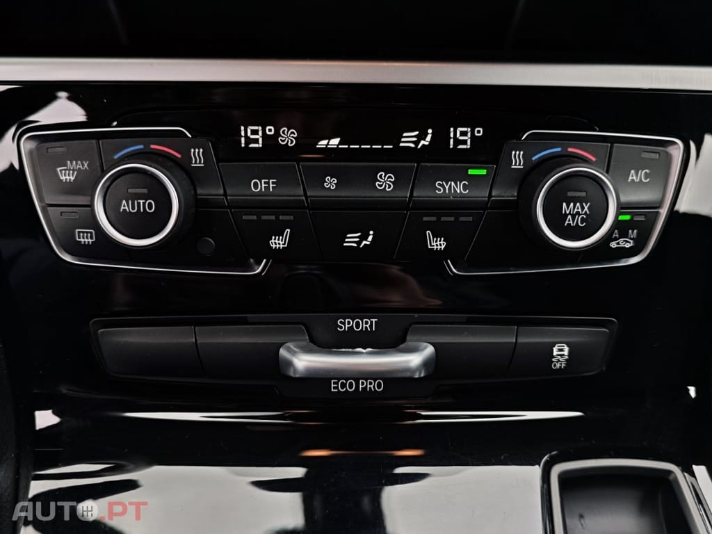 BMW 218 i Auto