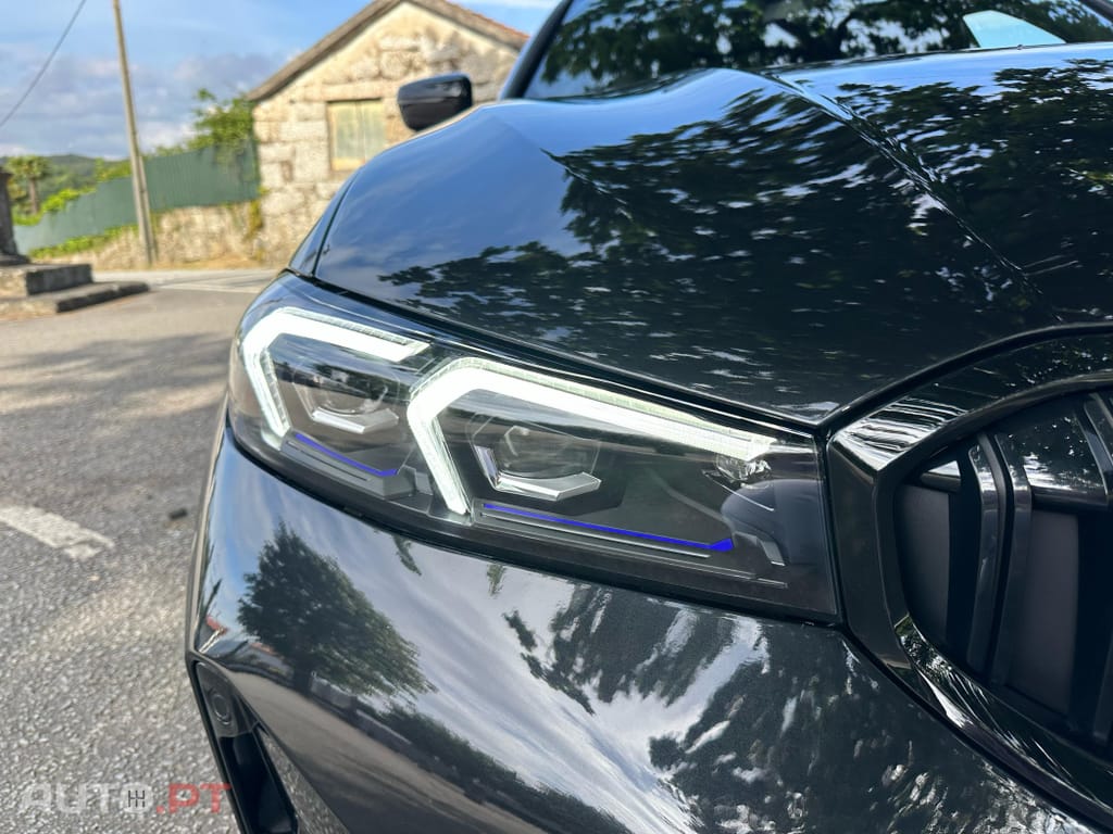 BMW 330 e Touring Pack Desportivo M Auto