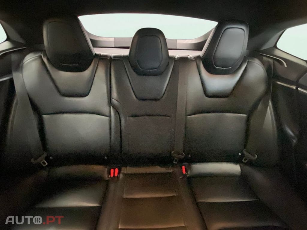 Tesla Model S 75D AWD