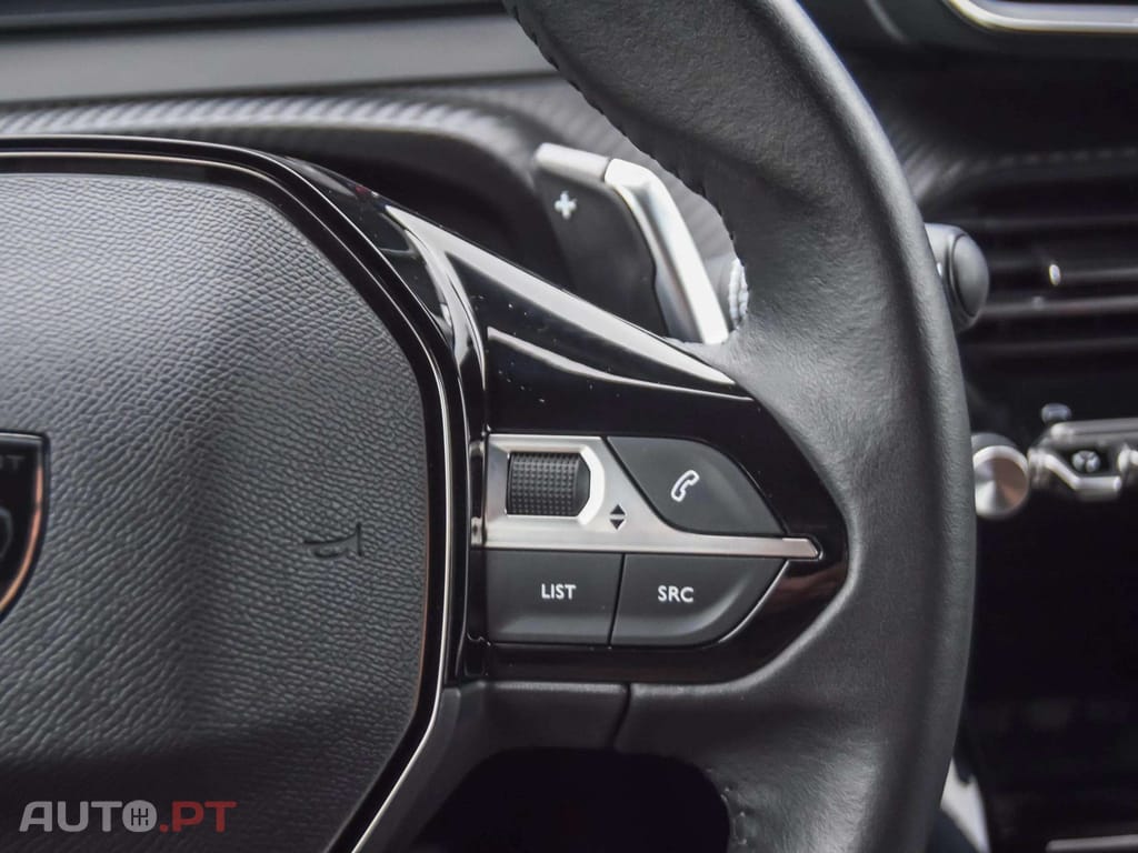 Peugeot 2008 1.2 Hybrid Allure e-DCS6