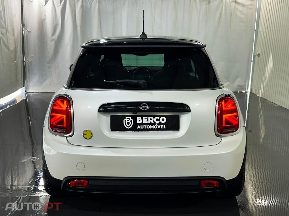 MINI Cooper Cooper SE Premium Classic