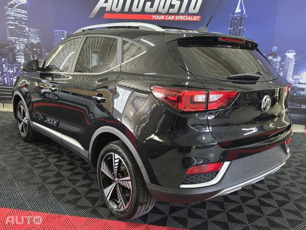 MG ZS EV 44.5 kWh Luxury