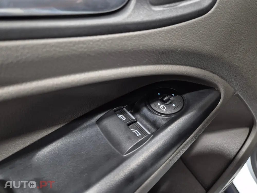 Ford Transit Connect Outro