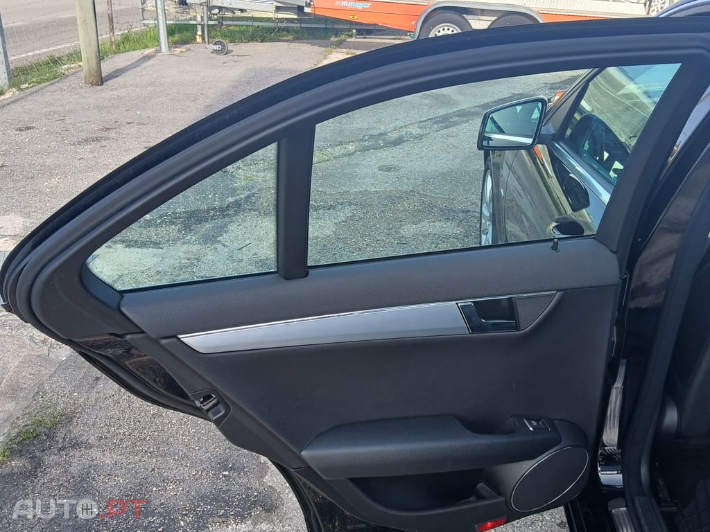 Mercedes-Benz C 220 CDi Classic BlueEfficiency