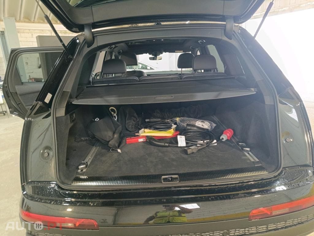 Audi Q7 55 TFSIe quattro Tiptronic