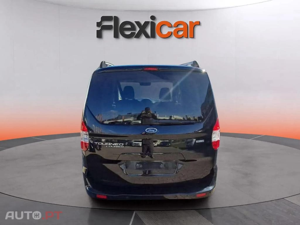 Ford Tourneo 1.0 EcoBoost Titanium