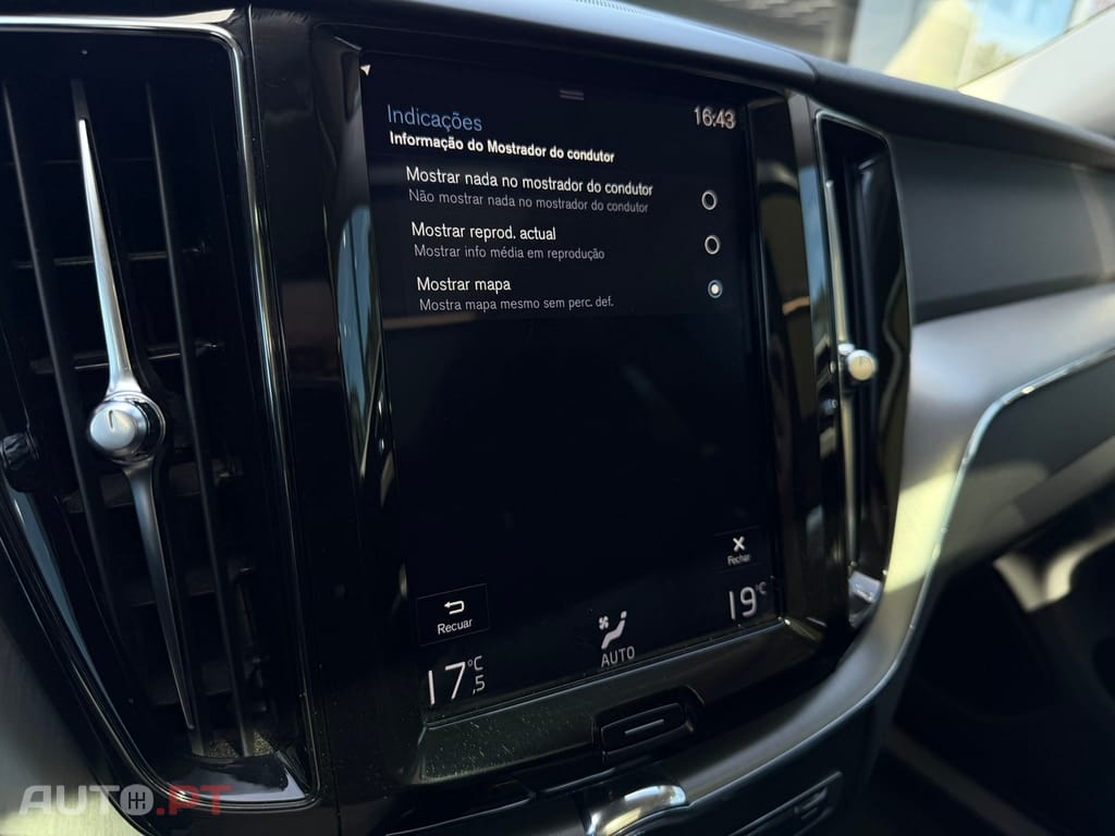 Volvo XC60 2.0 T8 PHEV Momentum Plus AWD