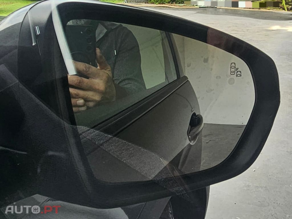 Peugeot 3008 1.6 hybrid4 300cv allure