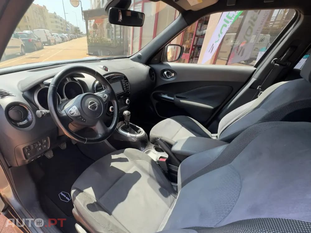 Nissan Juke 1.2 DIG-T N-Connecta Pack Exterior 1 Black Tokyo