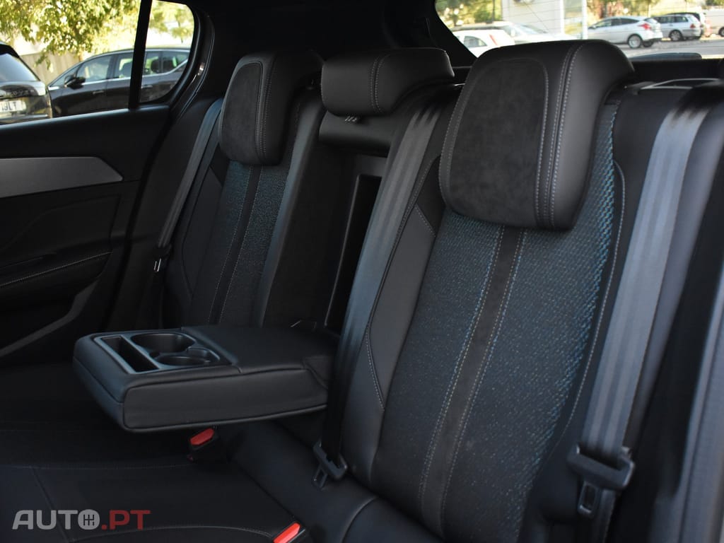 Peugeot E-308 54 kWh GT