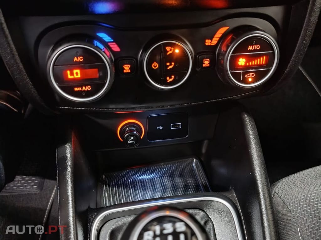 Fiat Tipo 1.6 M-Jet Lounge 